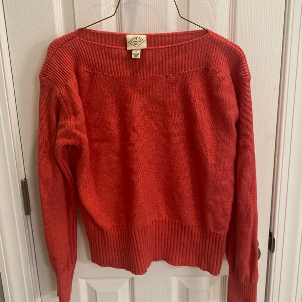 Women’s sweater